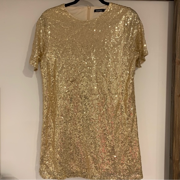 BooHoo - Gold Sequin Tshirt Dress - Picture 1 of 3